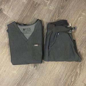 SET: Zamora joggers and Catarina top